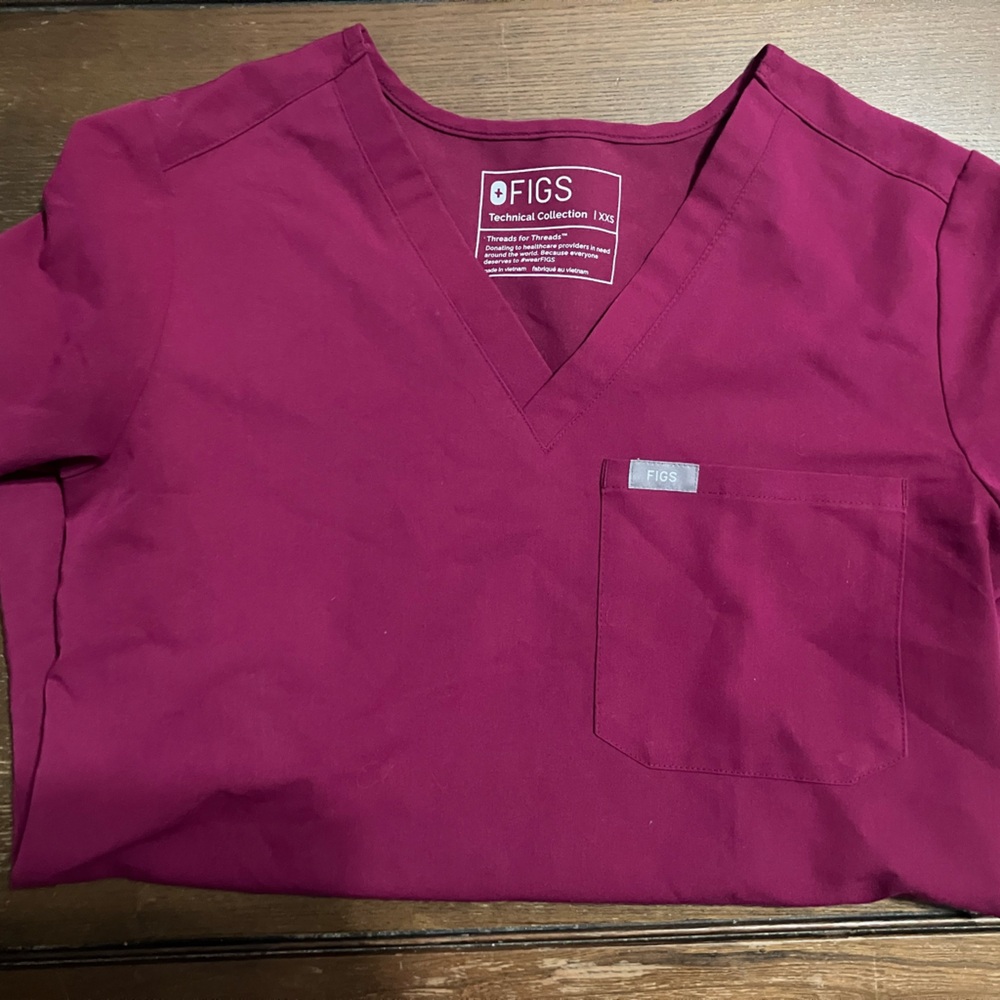 Figs Catarina scrub top Dark Magenta size XXS